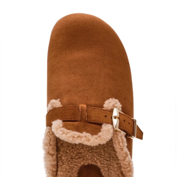 Brand new in box! DV by Dolce Vita Women's Sherpa Slides / Clogs Tan Color - Picture 6 of 7